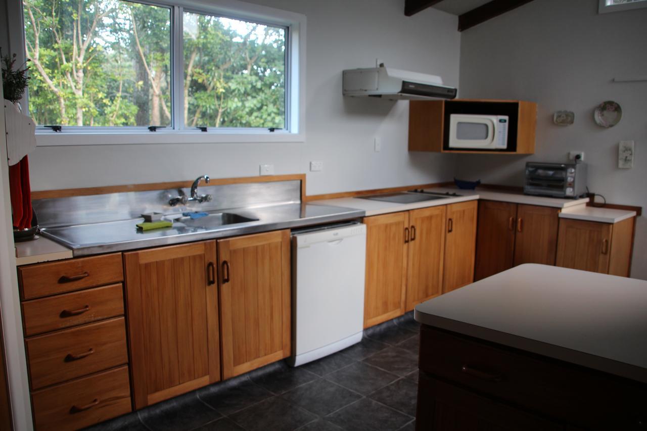 Punehu Stream CottageOpunake エクステリア 写真